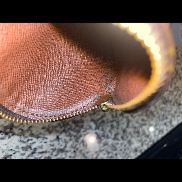 🎈SOLD🎈Louis Vuitton Round coin pouch - Picture 8 of 8